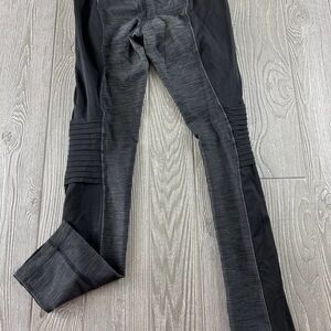 Lululemon Black and Gray Leggings